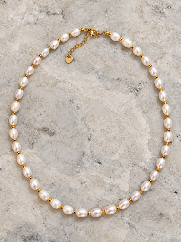 Collar de Perlas Serena con perlas blancas y separadores dorados
