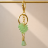 Llavero Corazón Nara de cristal verde con borla satinada
